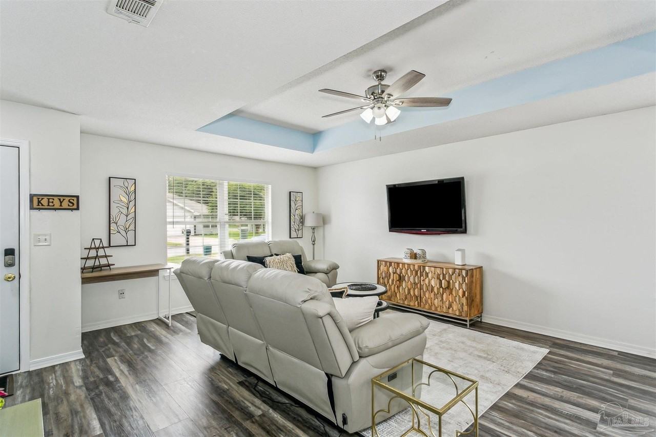 8407 Jarmen Ln - Photo 4 of 22