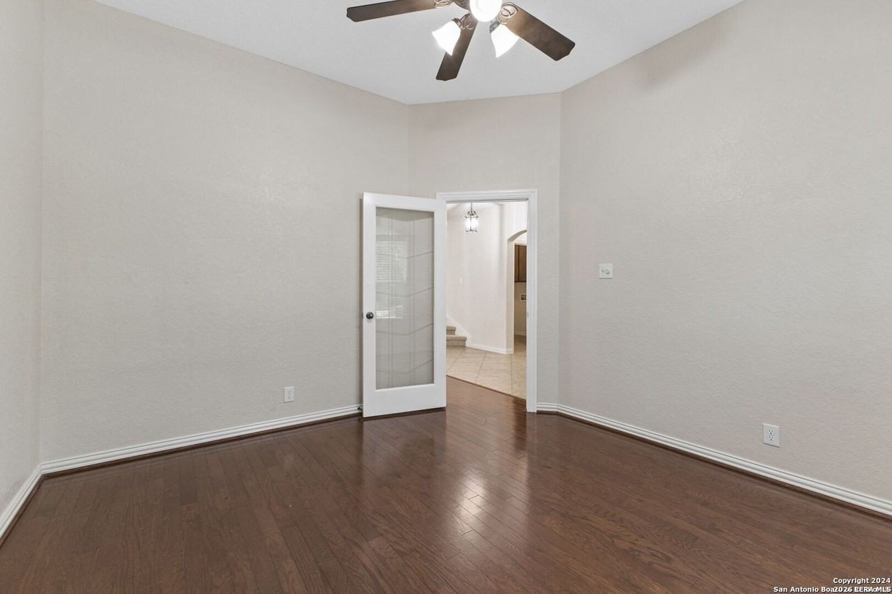 12114 Carson Cv - Photo 2 of 34