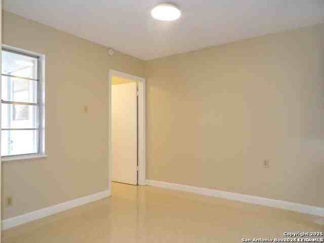 5637 Walzem Rd - Photo 3 of 19