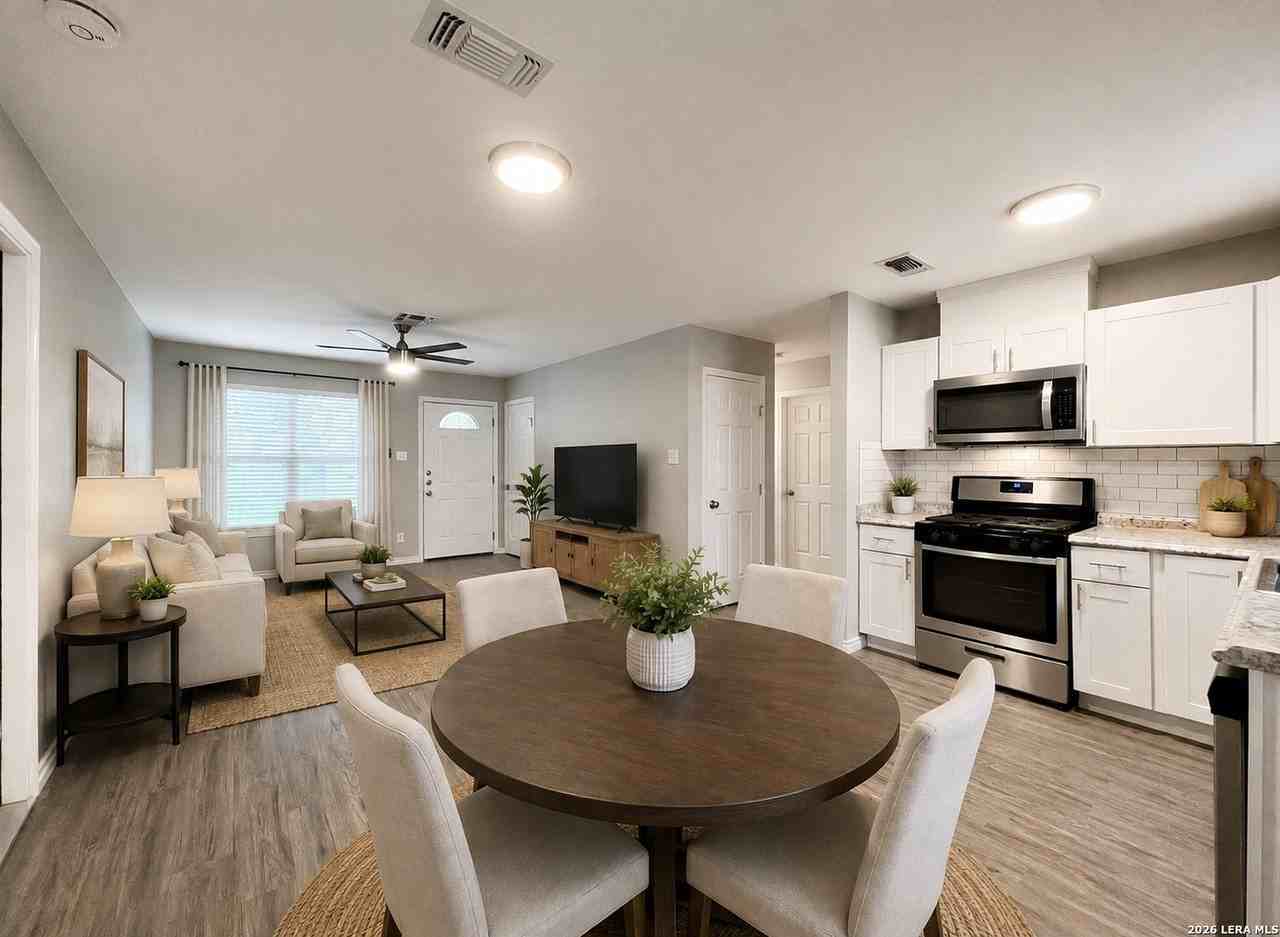 4530 Guadalajara Dr - Photo 3 of 34
