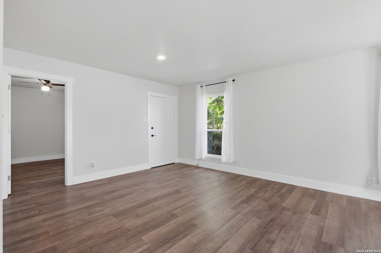 2714 Nacogdoches Rd - Photo 5 of 16