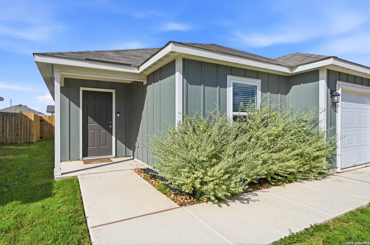 5719 Coopers Xing - Photo 4 of 26