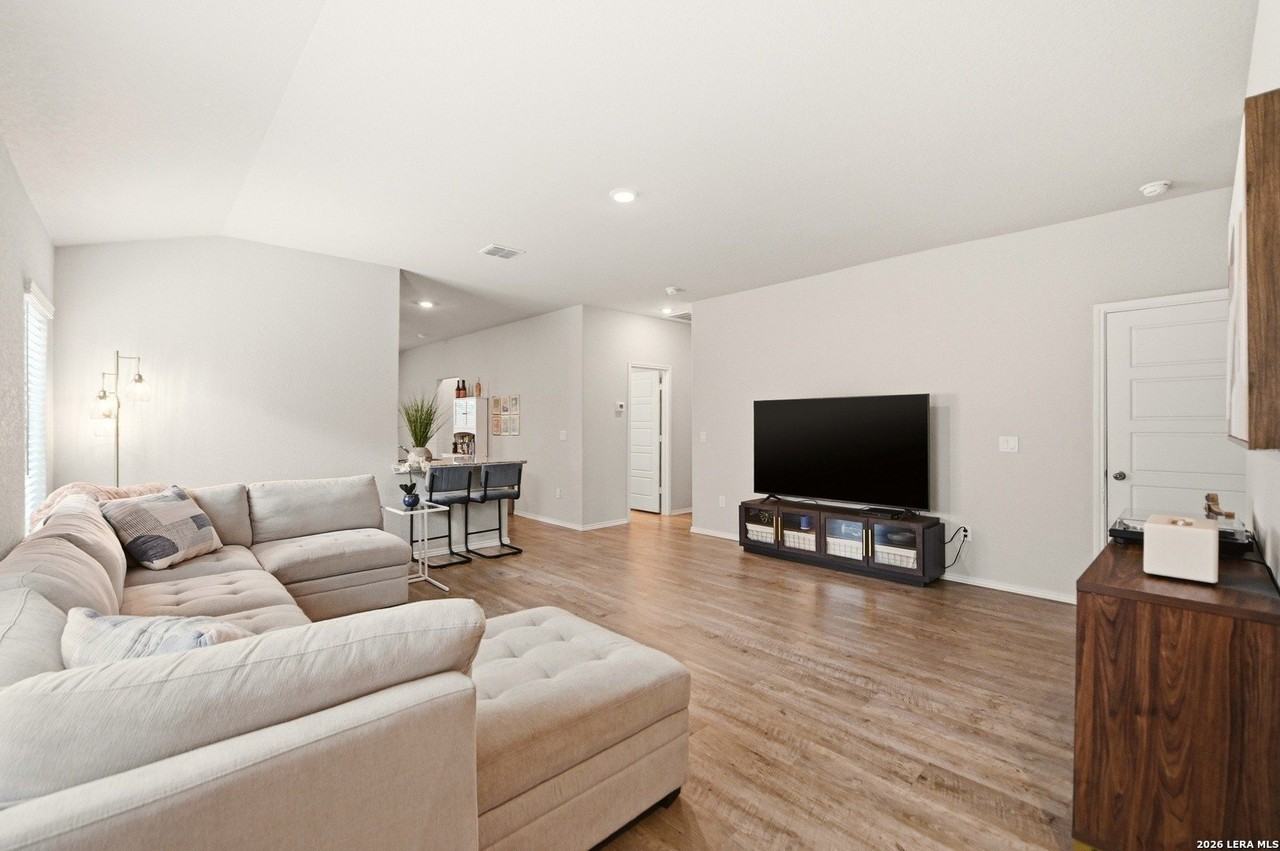 5719 Coopers Xing - Photo 7 of 26