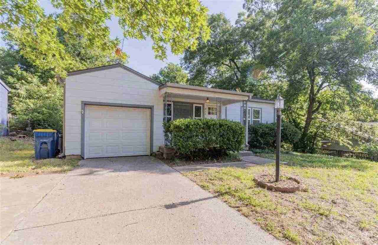 824 W Bennett Dr - Photo 3 of 34