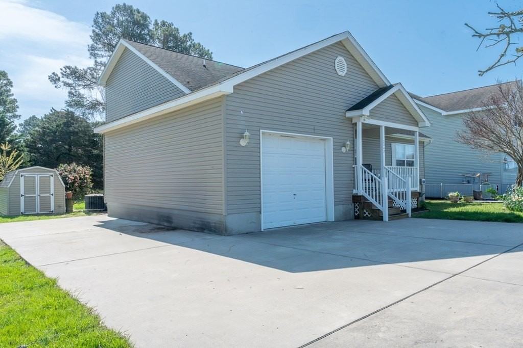2247 Pike Dr - Photo 2 of 26