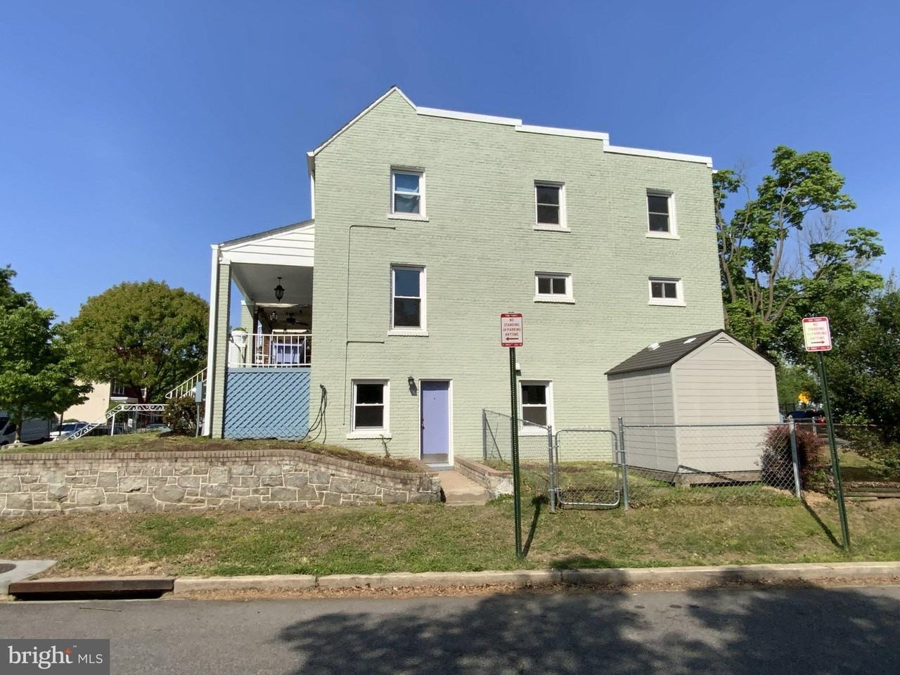 1772 E St Ne - Photo 3 of 23