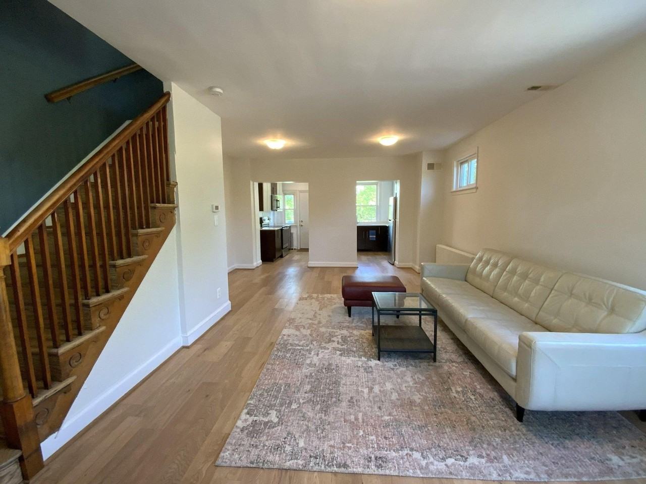 1772 E St Ne - Photo 4 of 23