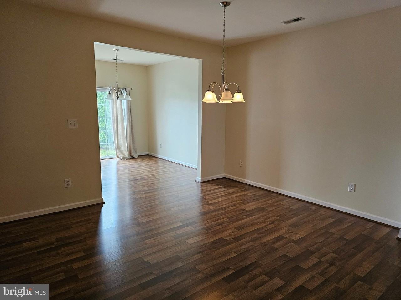 403 Wilmore Dr - Photo 6 of 34