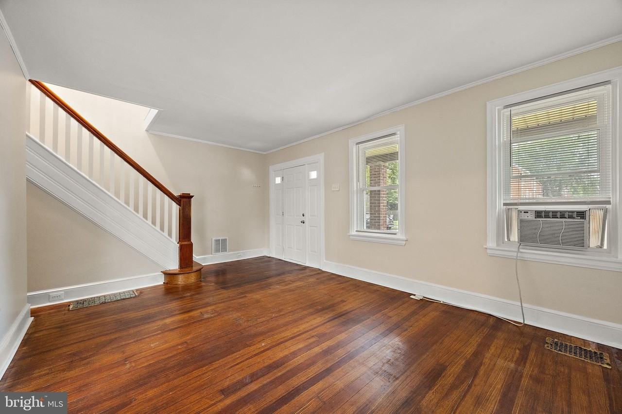 1422 N Union St - Photo 6 of 21