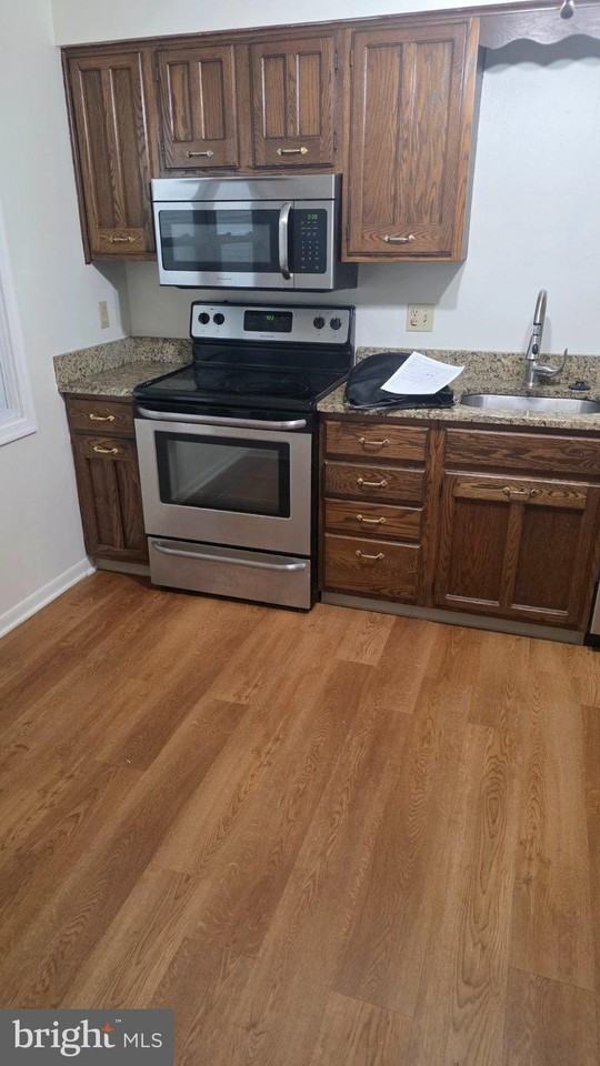 508 Benforest Dr - Photo 2 of 17