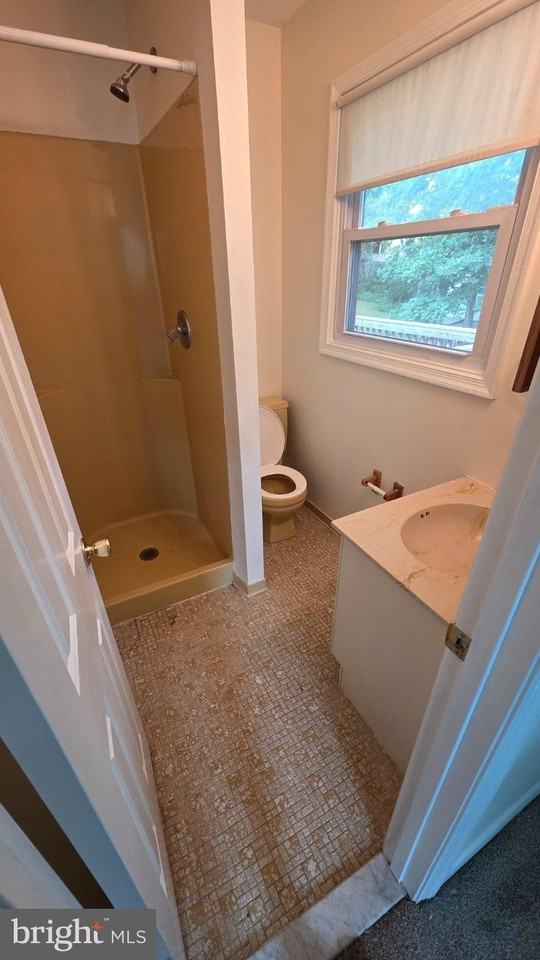 508 Benforest Dr - Photo 5 of 17