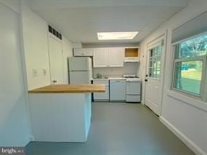 32 S Monroe Rd - Photo 4 of 13