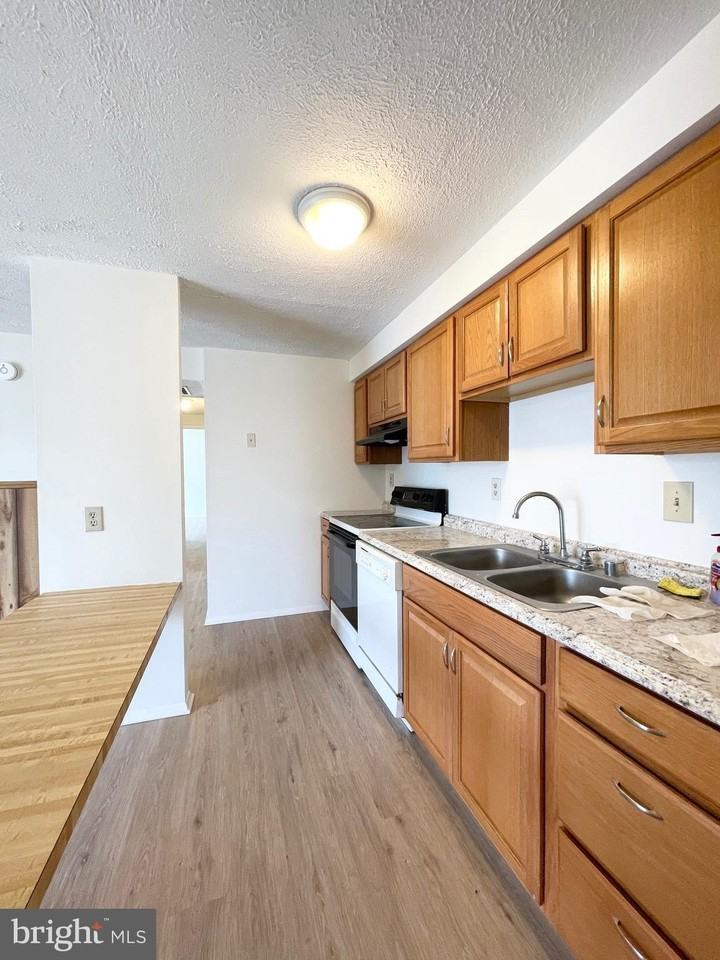 1001 Heather Ridge Dr Unit G #1G - Photo 3 of 16