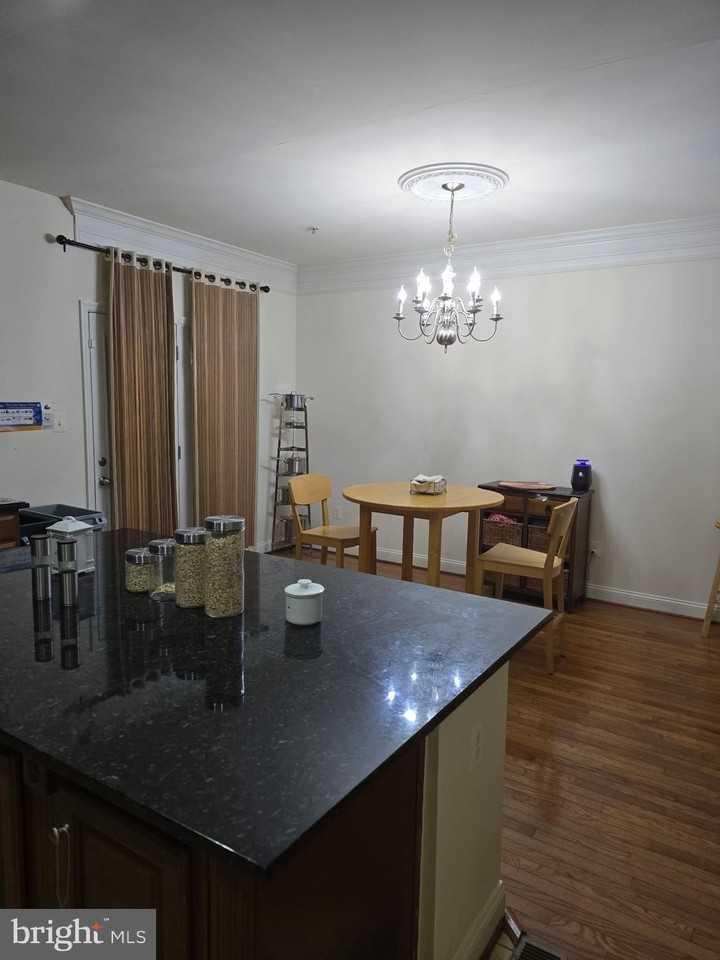 18616 Poplar Glen Ct - Photo 5 of 43