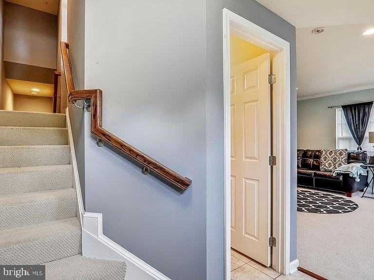 2834 Admiral Ridge Rd - Photo 2 of 40