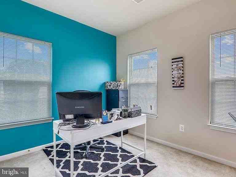 2834 Admiral Ridge Rd - Photo 4 of 40