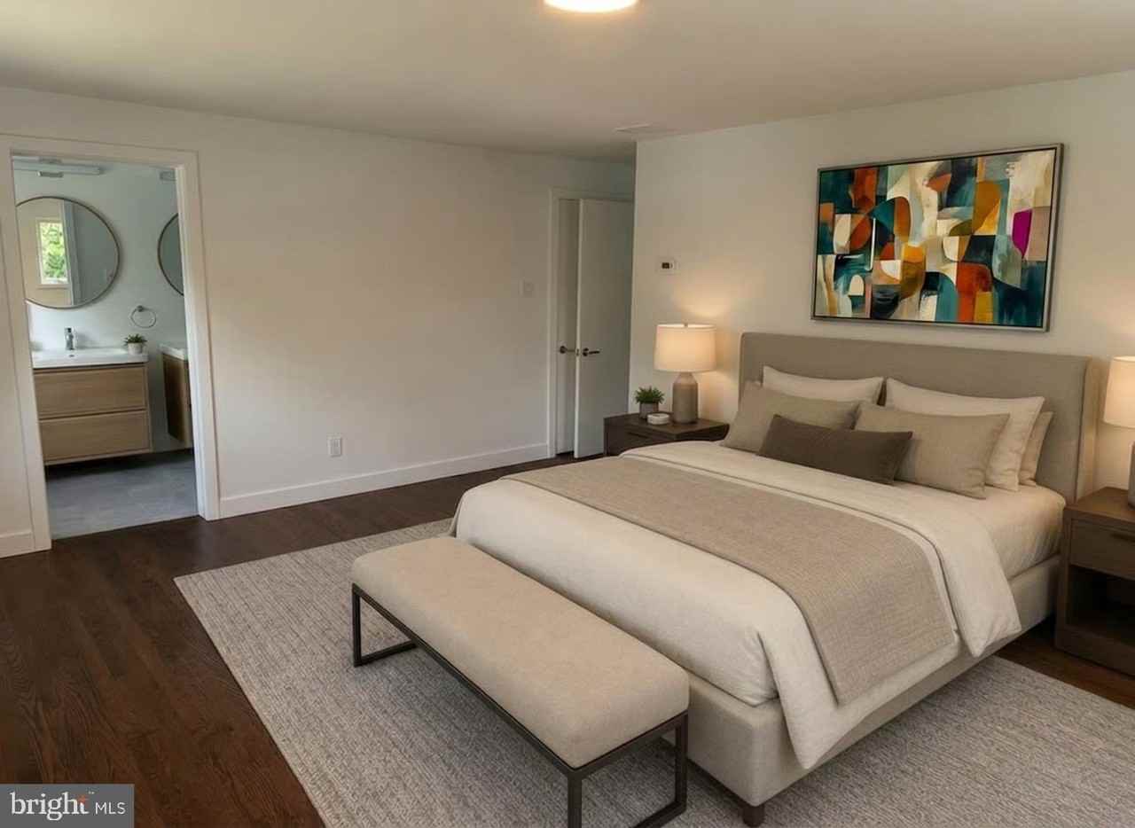 713 Woodfield Rd - Photo 5 of 35