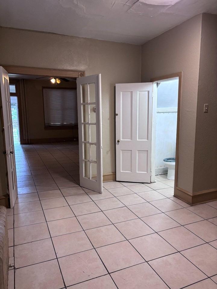 6829 Woodland Ave - Photo 3 of 13