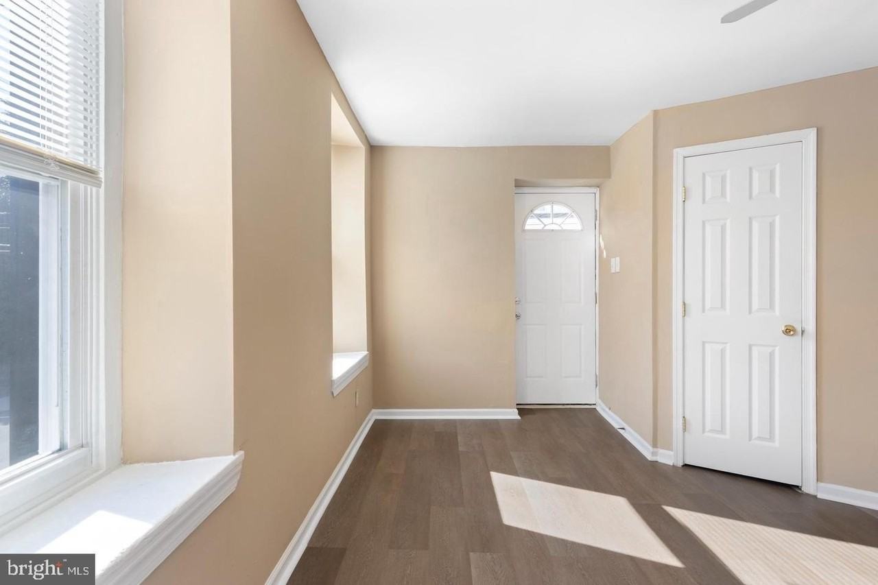 400 Green Ln #2 - Photo 2 of 16