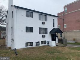 featured image of 4206 Washington Blvd #2