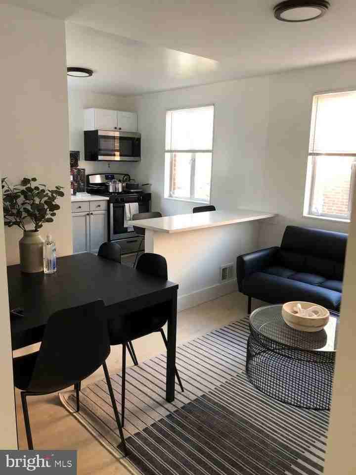 4206 Washington Blvd #2 - Photo 3 of 17
