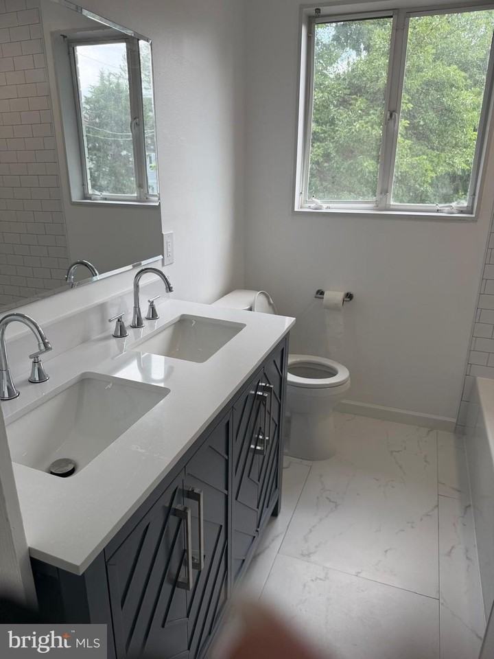 4206 Washington Blvd #2 - Photo 7 of 17