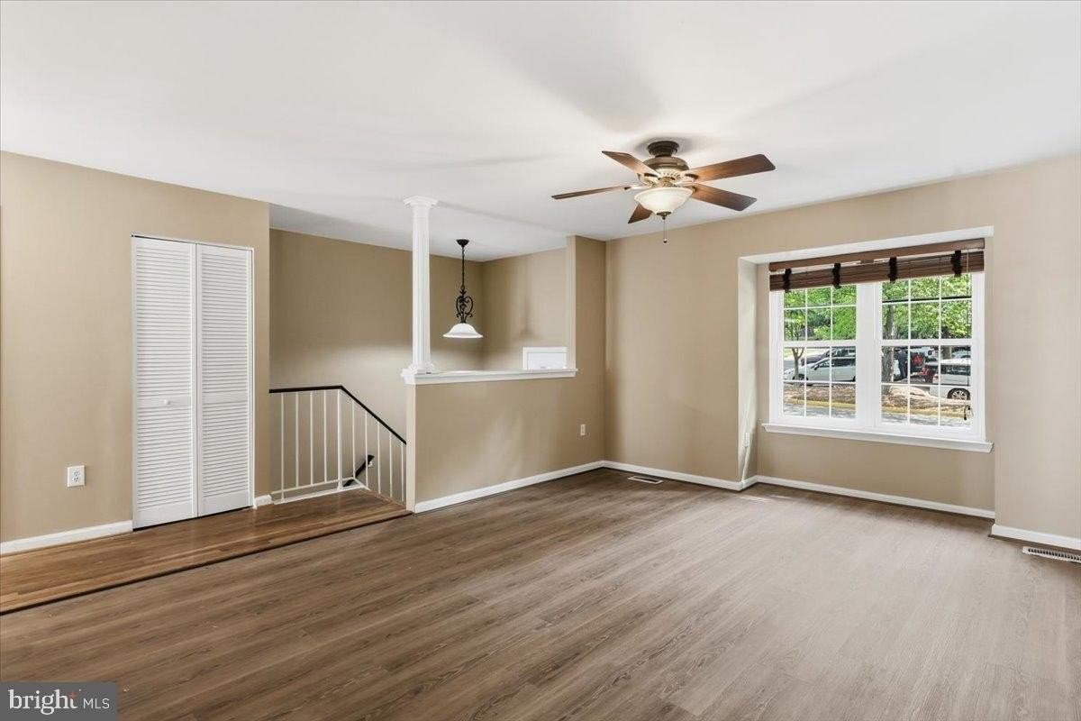 6168 Forest Creek Ct - Photo 6 of 32