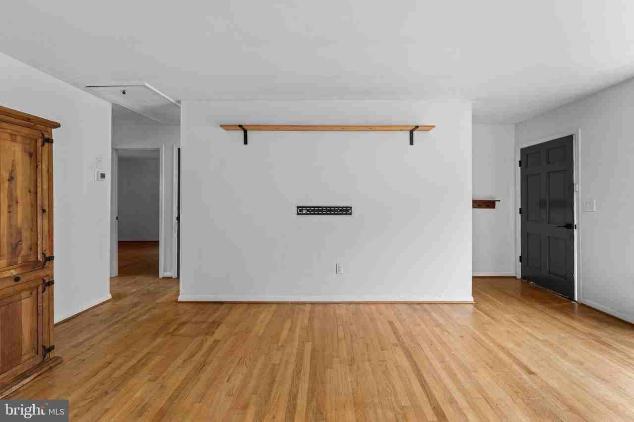 203 Maple St - Photo 6 of 29