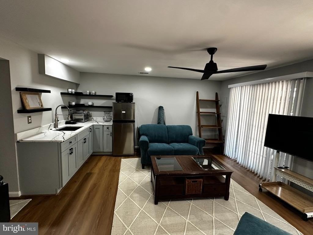 11593 Nellings Pl - Photo 3 of 30