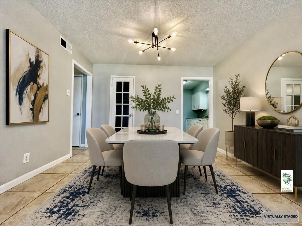 3815 Englewood Cir #3815 - Photo 3 of 17