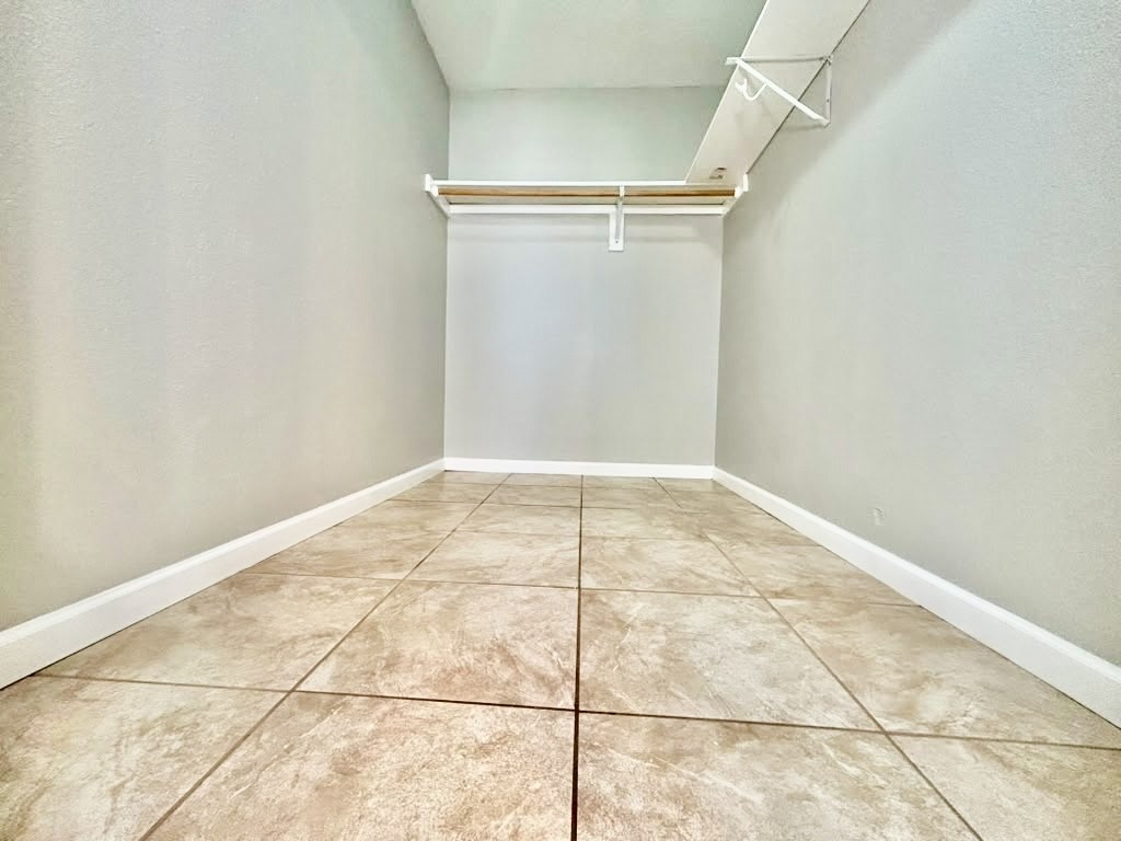 3815 Englewood Cir #3815 - Photo 6 of 17