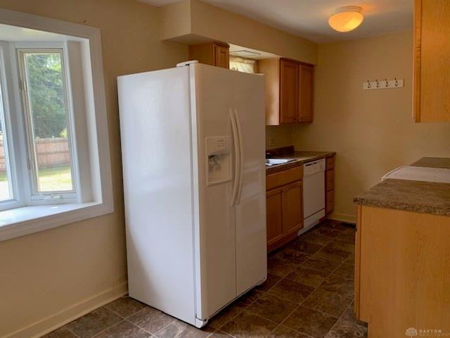 512 Carrlands Dr - Photo 2 of 11