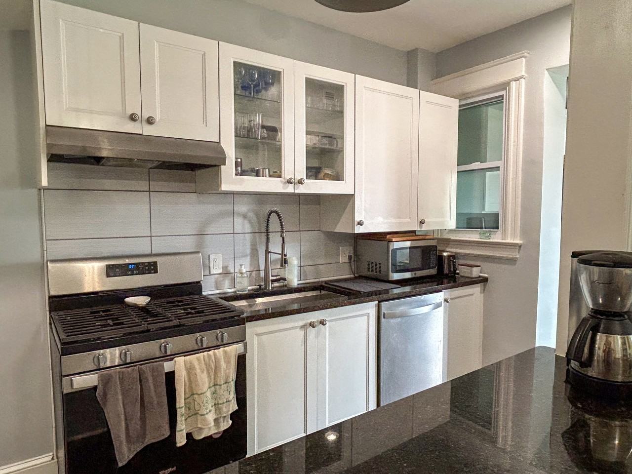 1226 Jefferson St Nw #1 - Photo 4 of 25