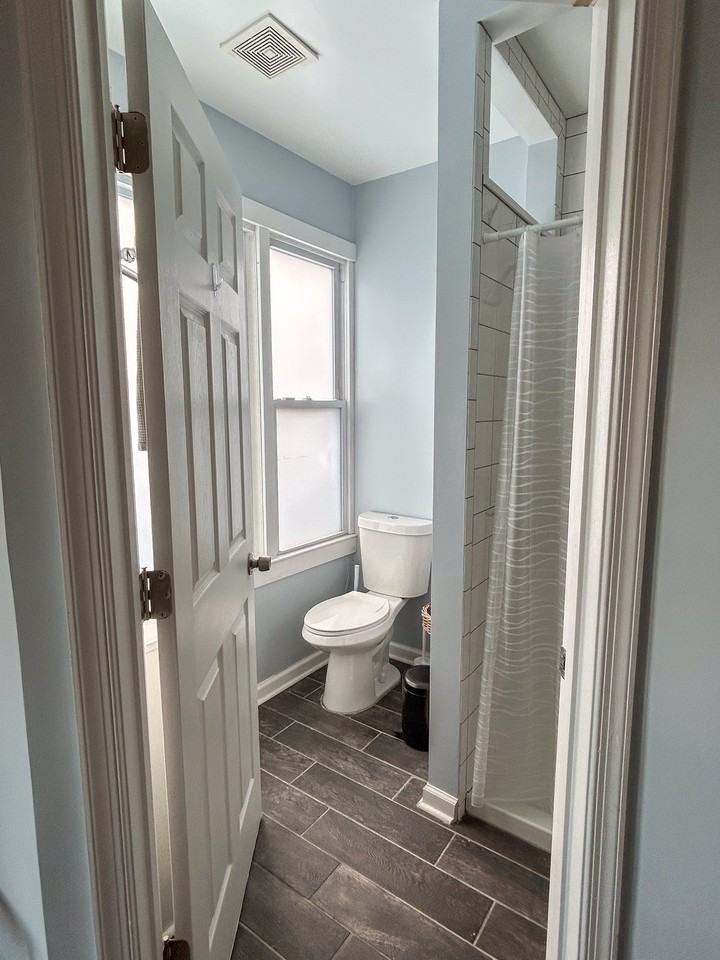 1226 Jefferson St Nw #1 - Photo 7 of 25