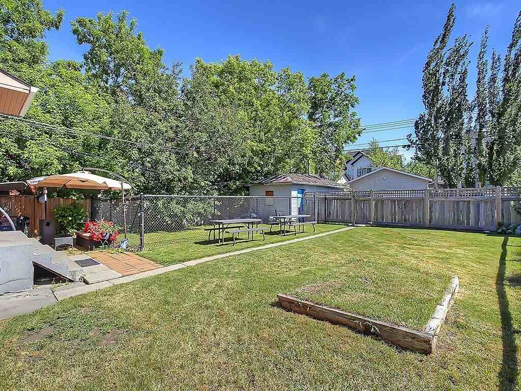 1635 12 Avenue Southwest - Photo 2 of 10