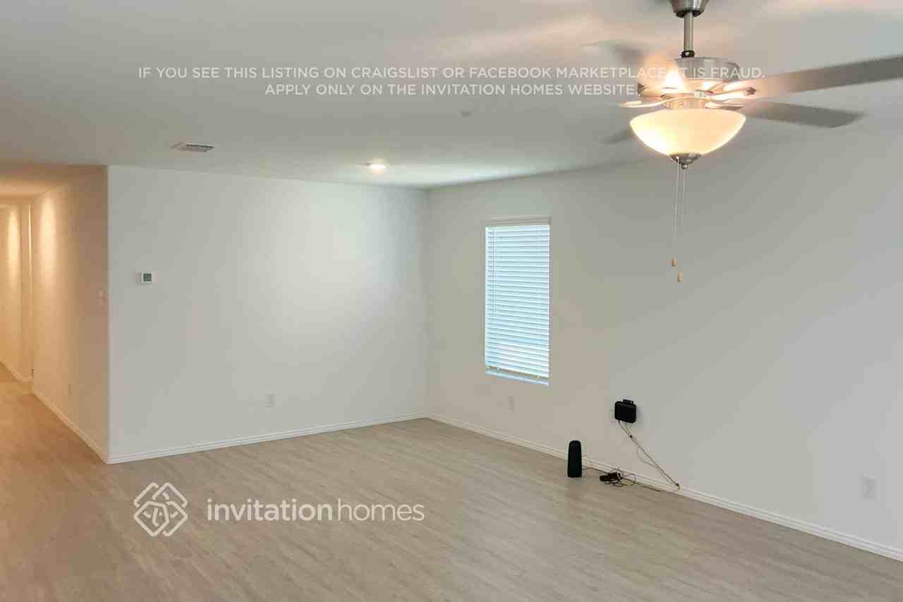 4036 Mountain Meadow Rd - Photo 4 of 15
