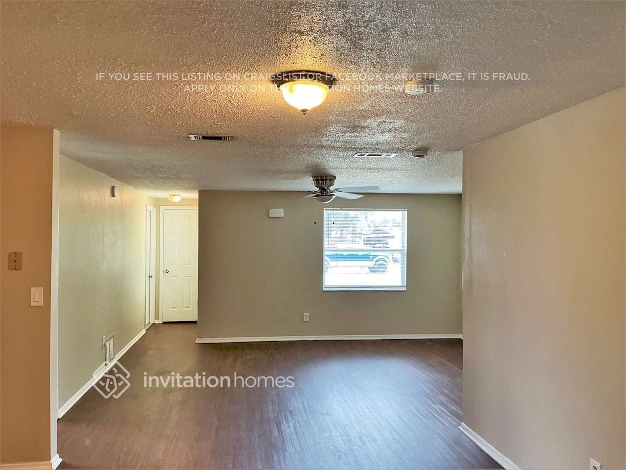 8837 79th Pl - Photo 3 of 17