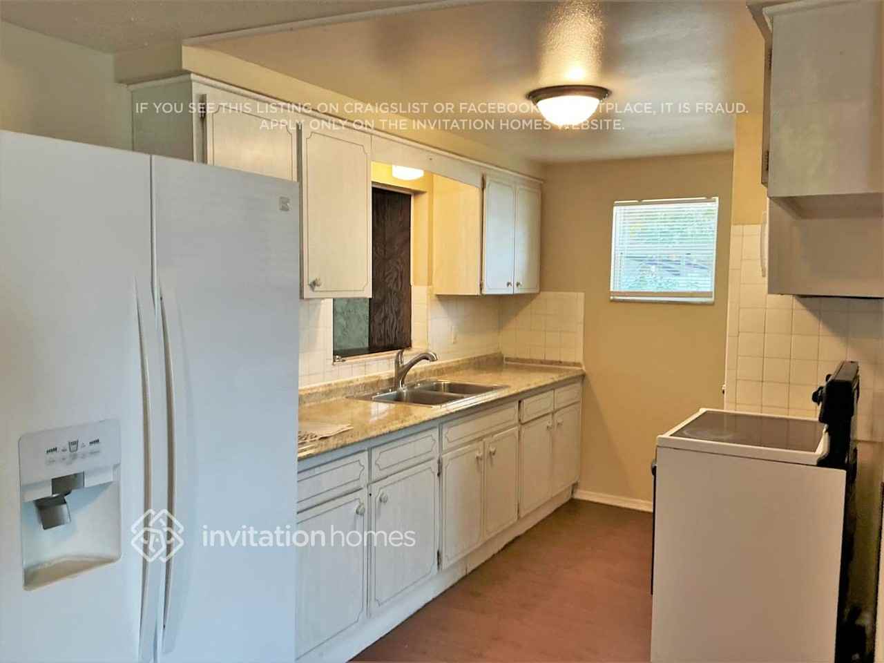 8837 79th Pl - Photo 6 of 17