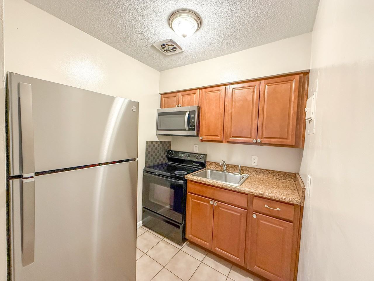 1101 Ne 23rd Ter #2 - Photo 3 of 16