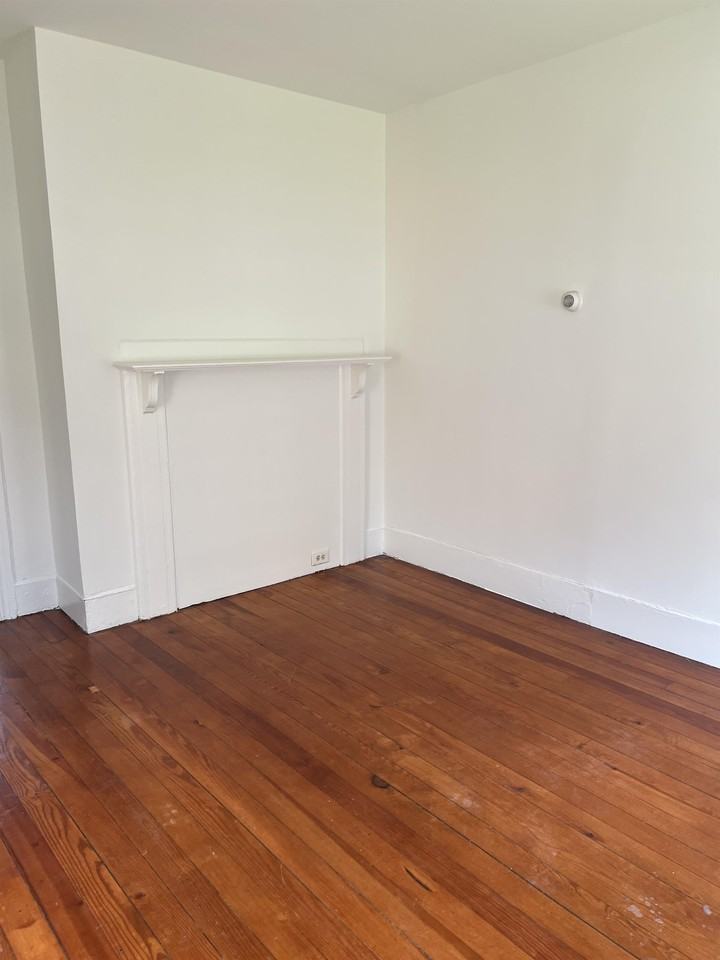 24 Taylor St #24-1stFL - Photo 5 of 8