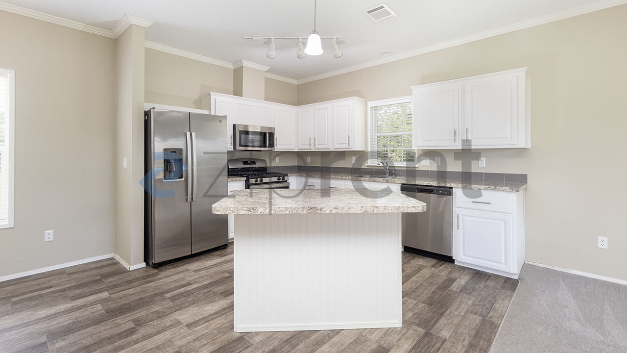 8055 Hoboh Ln - Photo 6 of 20