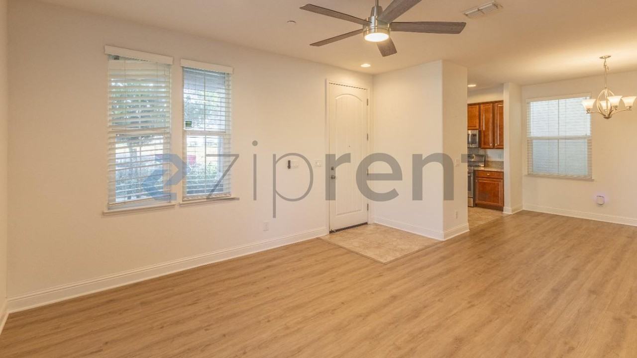 267 Jarvis Dr - Photo 6 of 37