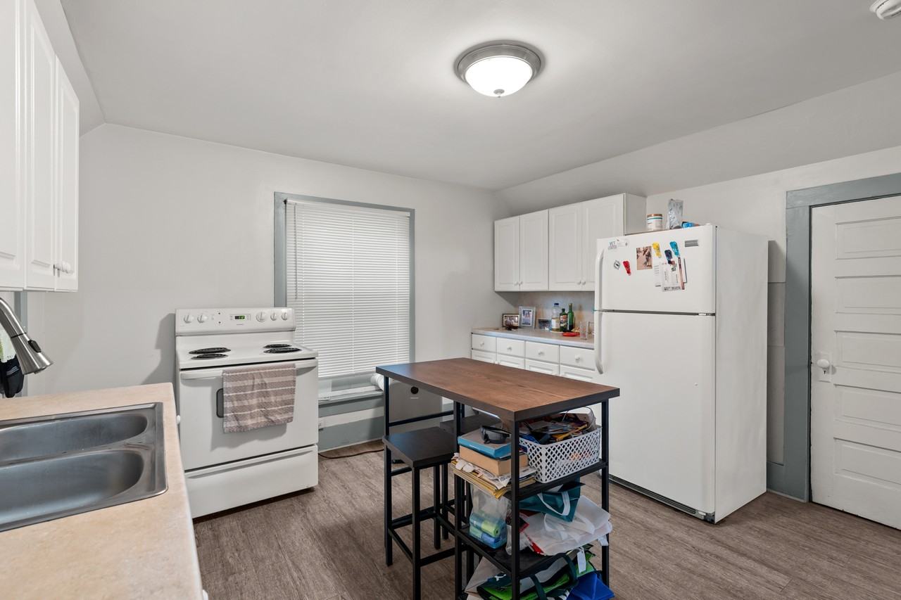 1108 Grand Ave #2 - Photo 4 of 16