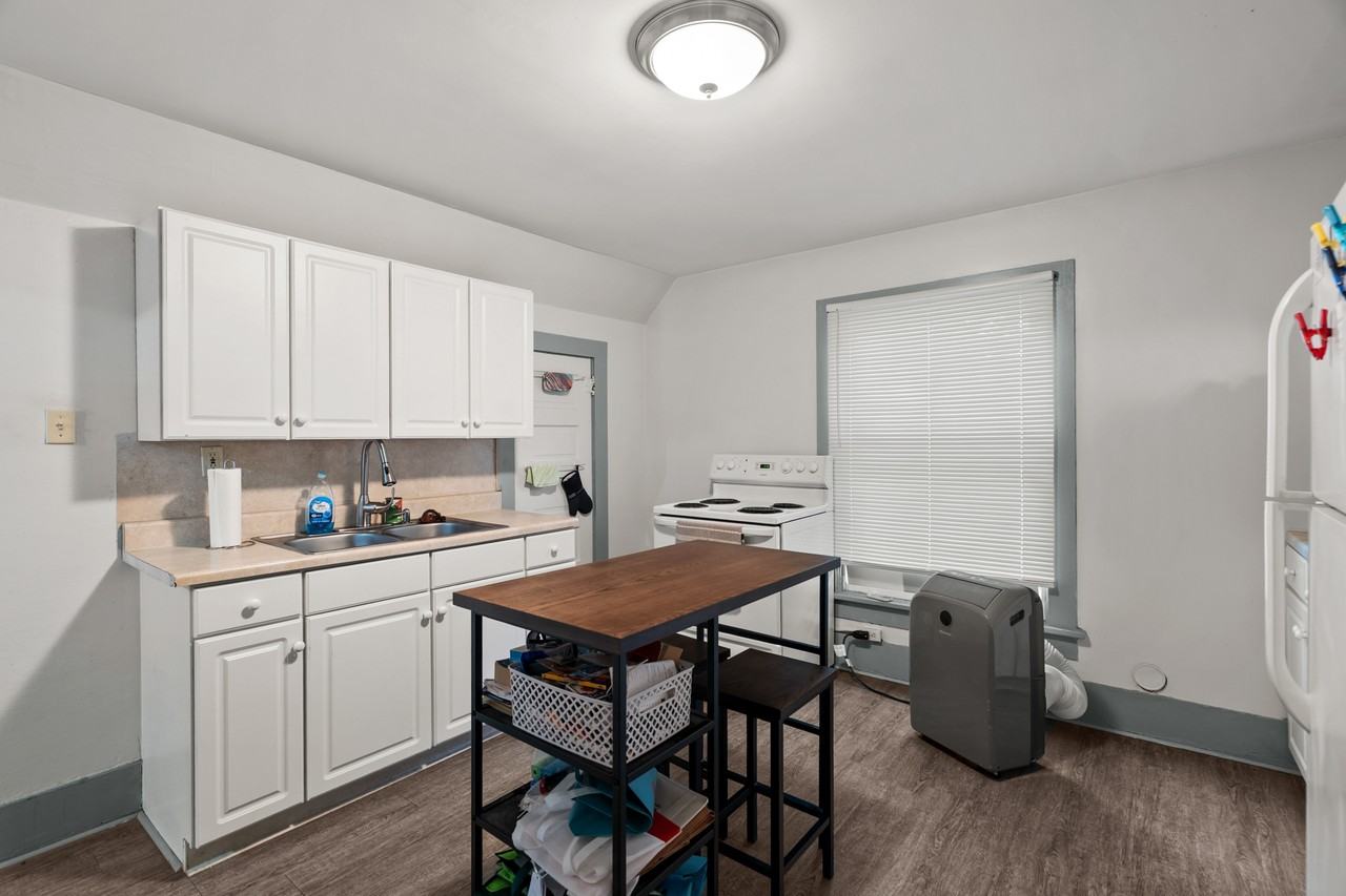 1108 Grand Ave #2 - Photo 5 of 16