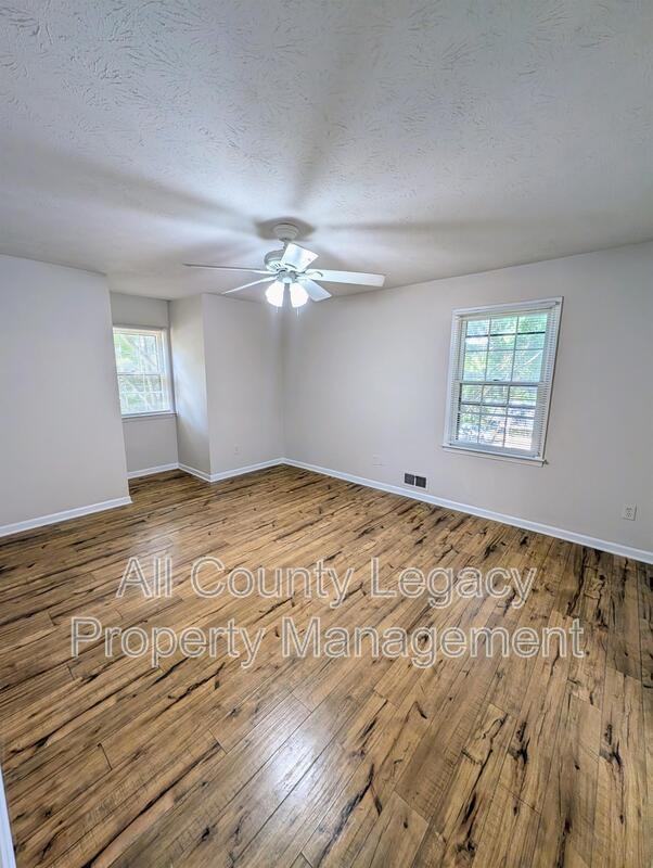 1422 Fairfield Dr Sw - Photo 7 of 14