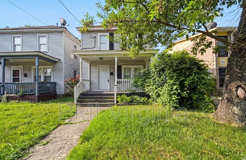 1035 W 36th St - Photo 3 of 28