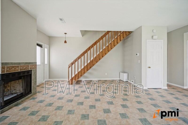 810 Gable Way - Photo 6 of 32