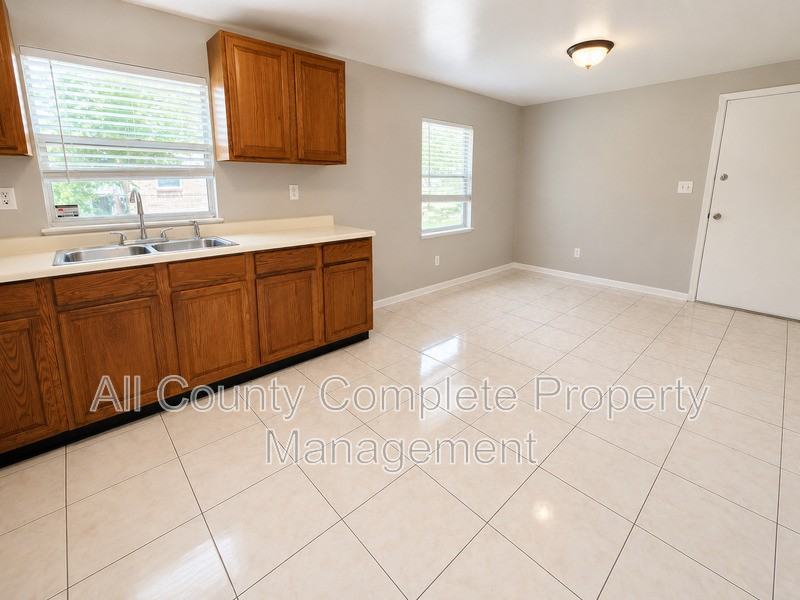 10881 Key Coral Dr - Photo 6 of 21