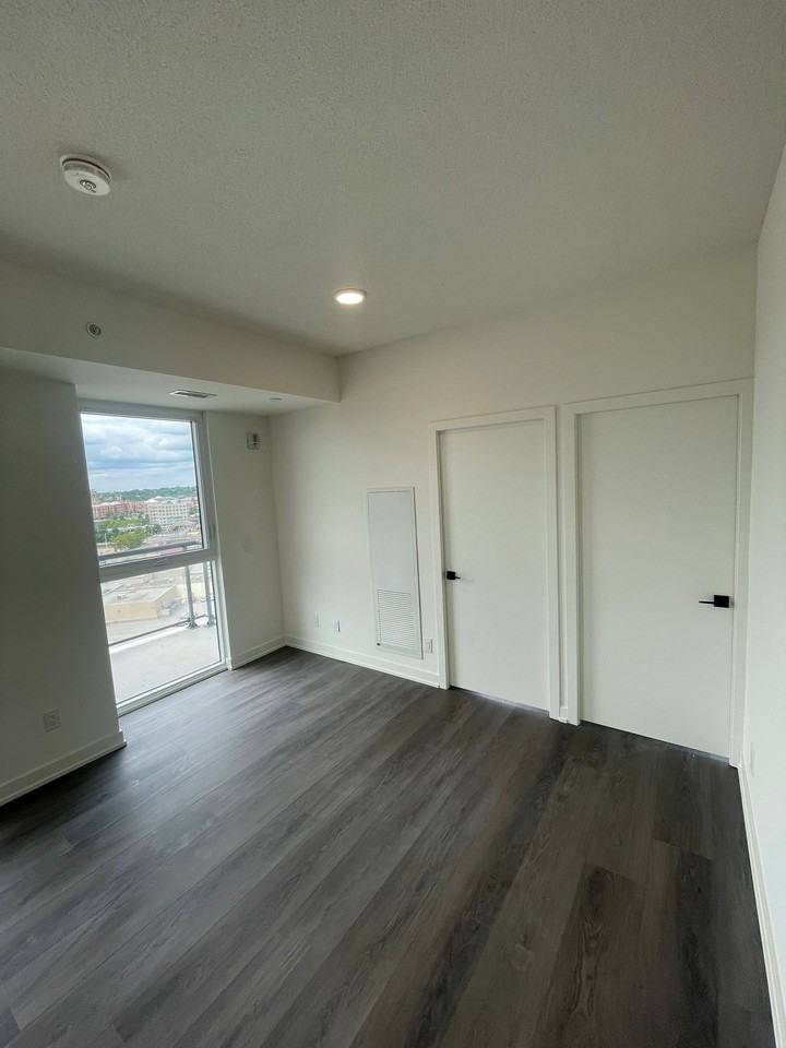 33 Erie Ave - Photo 4 of 10