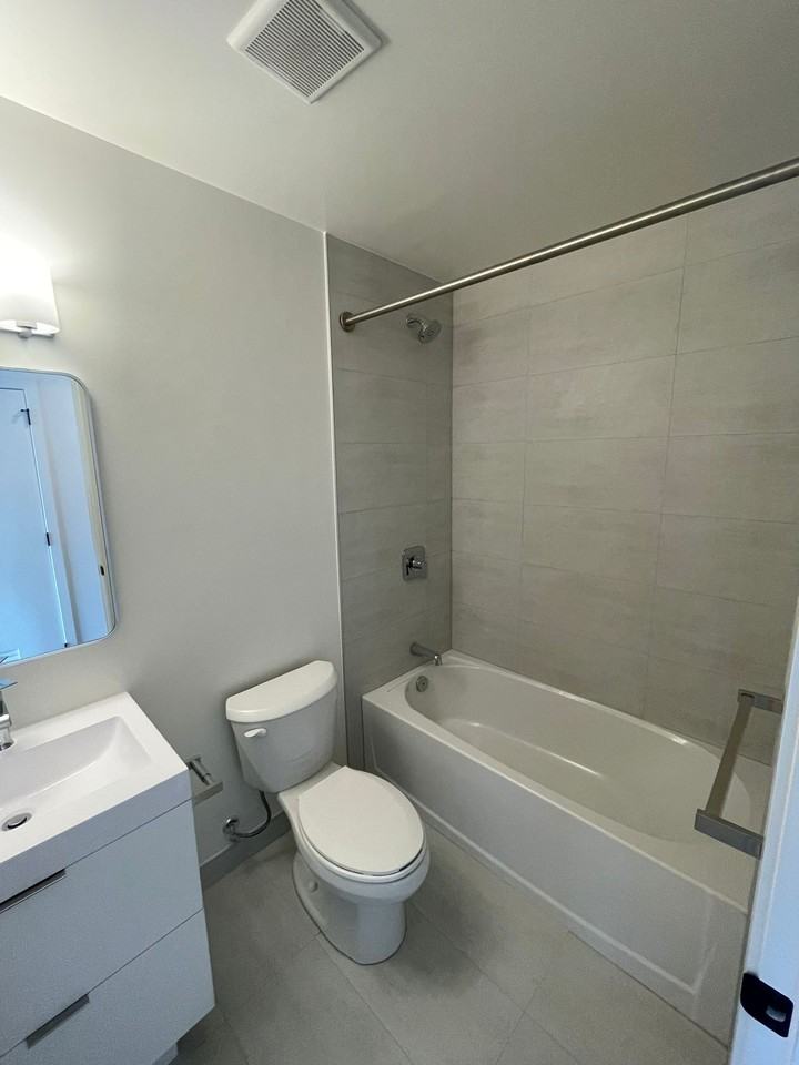 33 Erie Ave - Photo 7 of 10